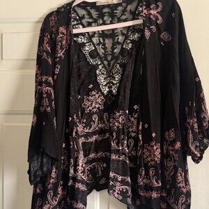 Kimono cover with lace detail